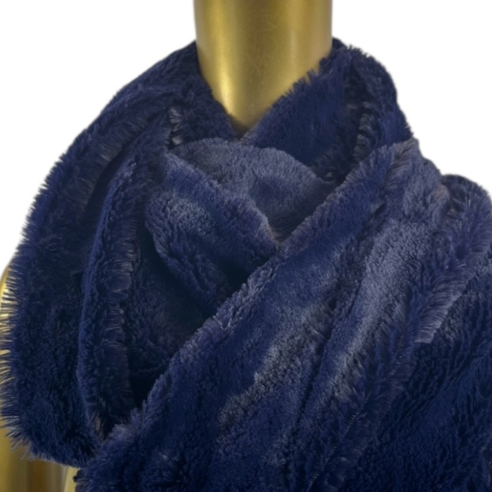 The Jetset Diaries Midnight Navy Blue Faux Fur Infinity Scarf -Wrap NWT